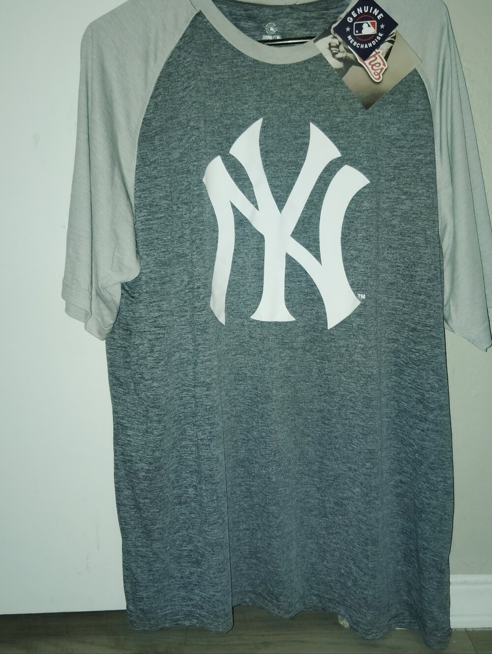 Stitches Gray & Light Gray Yankees Raglan Tee
